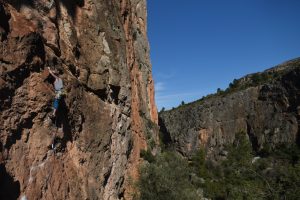Dan warming up on Animalversion 6a in Chulilla
