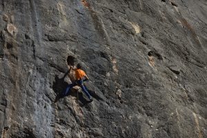 A climber of Dale caña al mono, 7b, Aventador, Costa Blanca